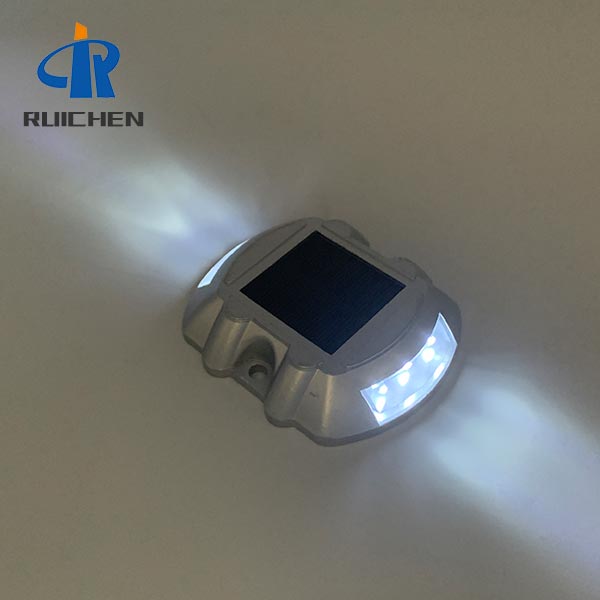 <h3>4pcs LED Solar Road Stud Light Marker Lighting Security </h3>
